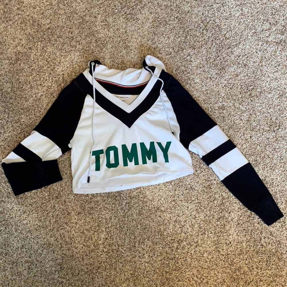 Tommy Hilfiger cropped crew neck